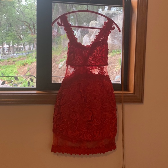 Red dress - Picture 1 of 4